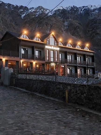 Hilltop Kazbegi Stepantsminda Exterior foto